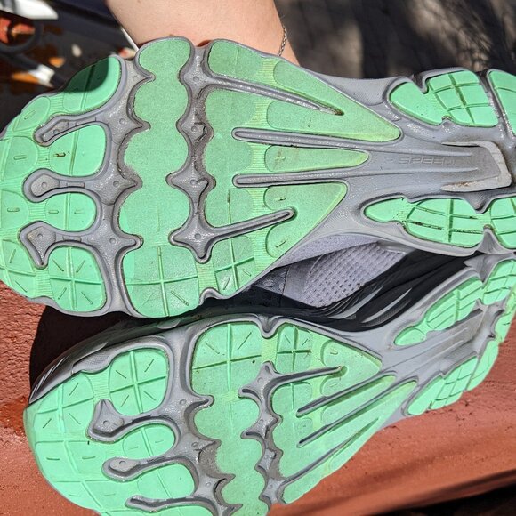 Women's Size 10 Under Armor SpeedForm Gemini 2 Record Equipped Sneakers Running - Picture 2 of 3